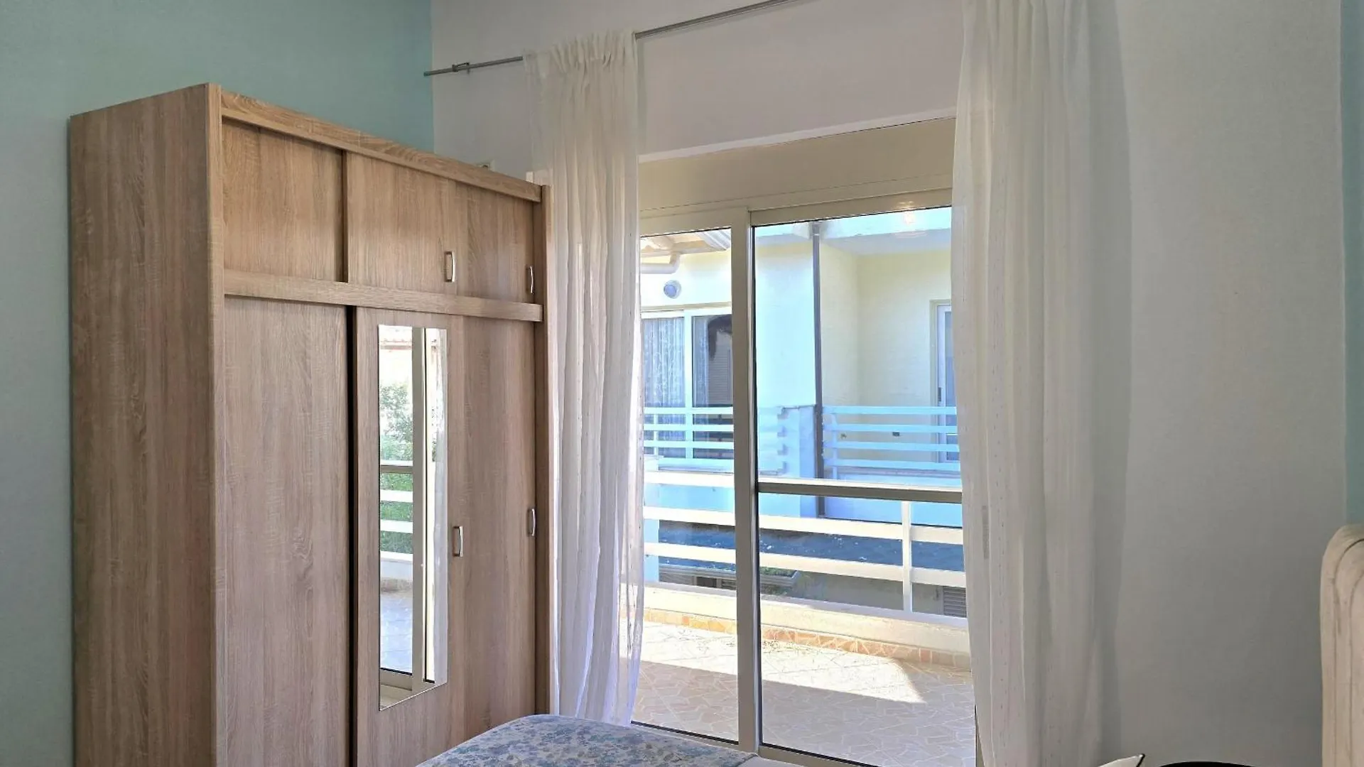 Lura 1 Pastel Apartment - 251 Plazhi San Pietro