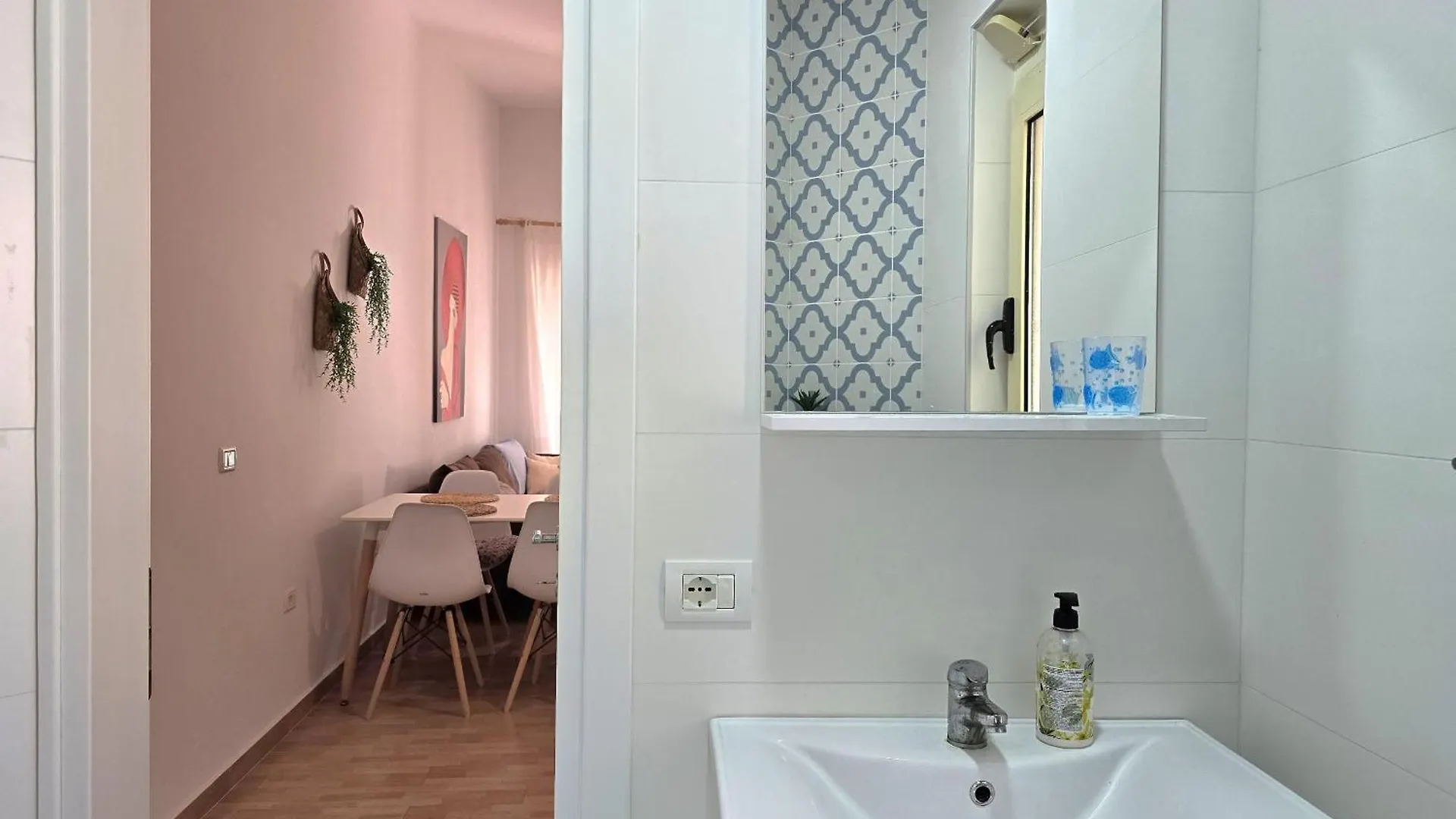 Lura 1 Pastel Apartment - 251 Plazhi San Pietro Albanien
